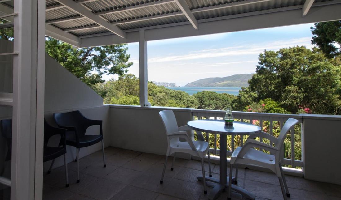 South Villa Guesthouse&Garden Книсна Екстериор снимка