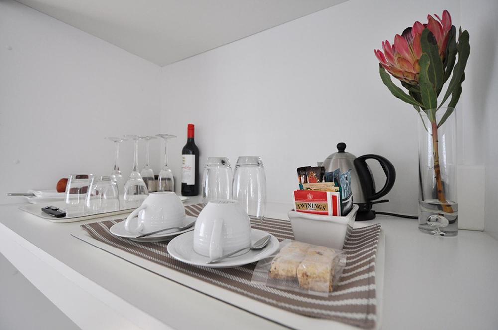 South Villa Guesthouse&Garden Книсна Екстериор снимка